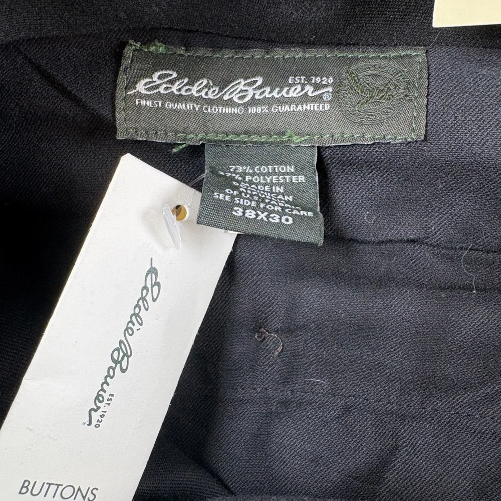 Eddie‎ Bauer Performance Khaki Mens 38x30 Pleated Wrinkle Resistant Classic Fit